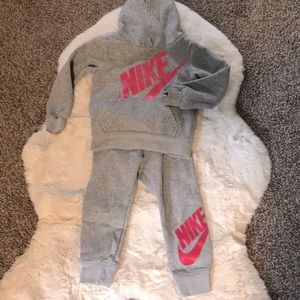 Nike sweatsuit